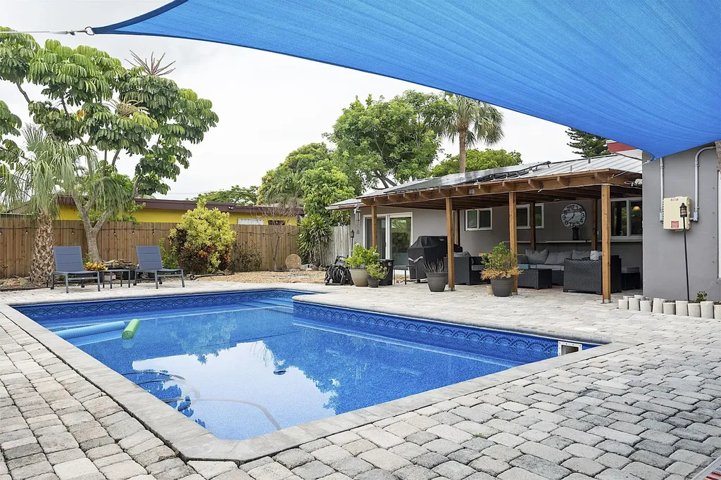 830 SW 1st Avenue Pompano Beach FL 33060