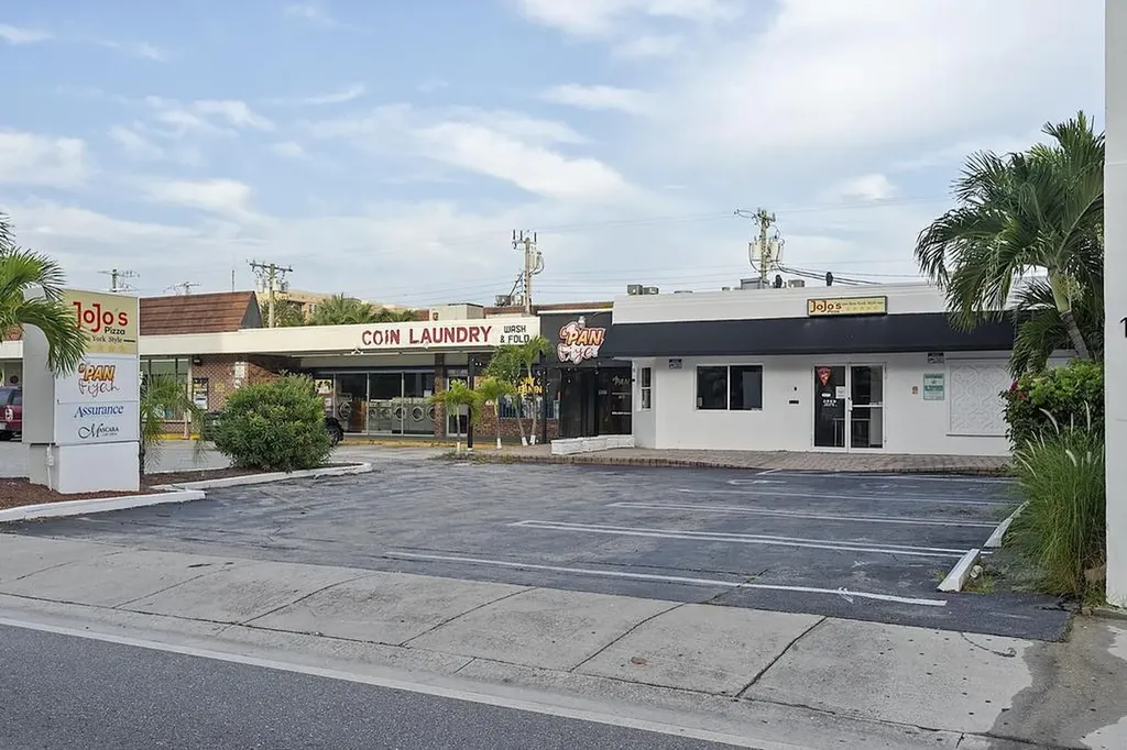 127 N Federal Highway Lake Worth Beach FL 33460