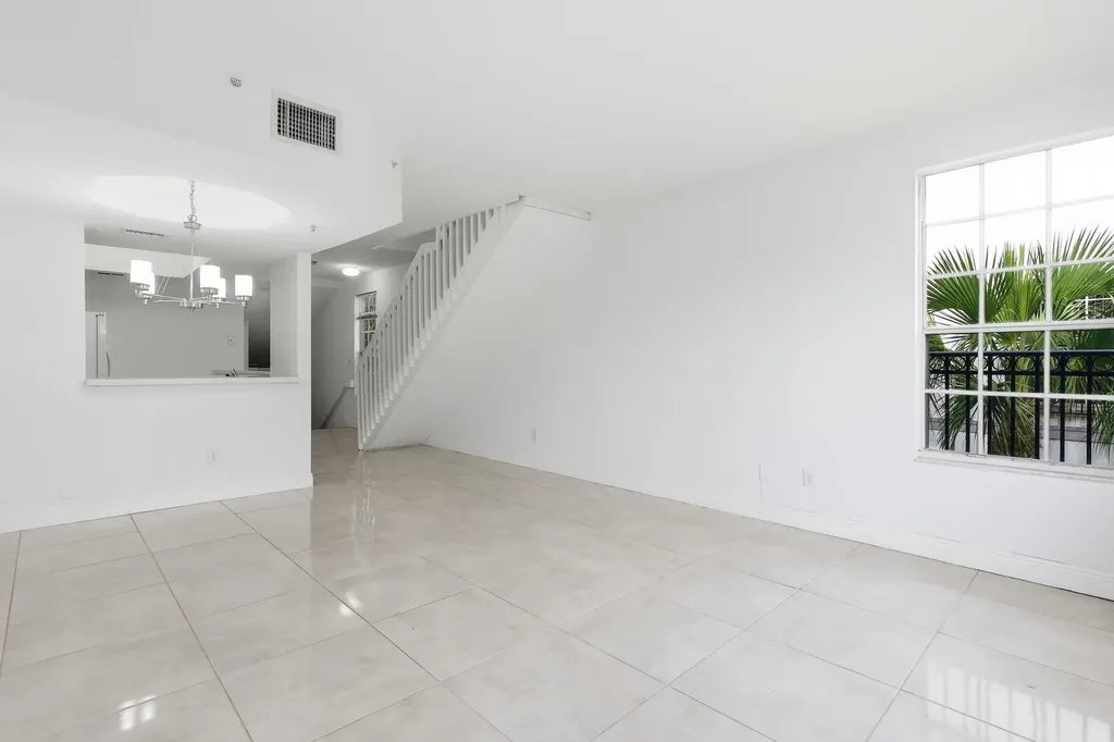 785 SW 148th Avenue Sunrise FL 33325