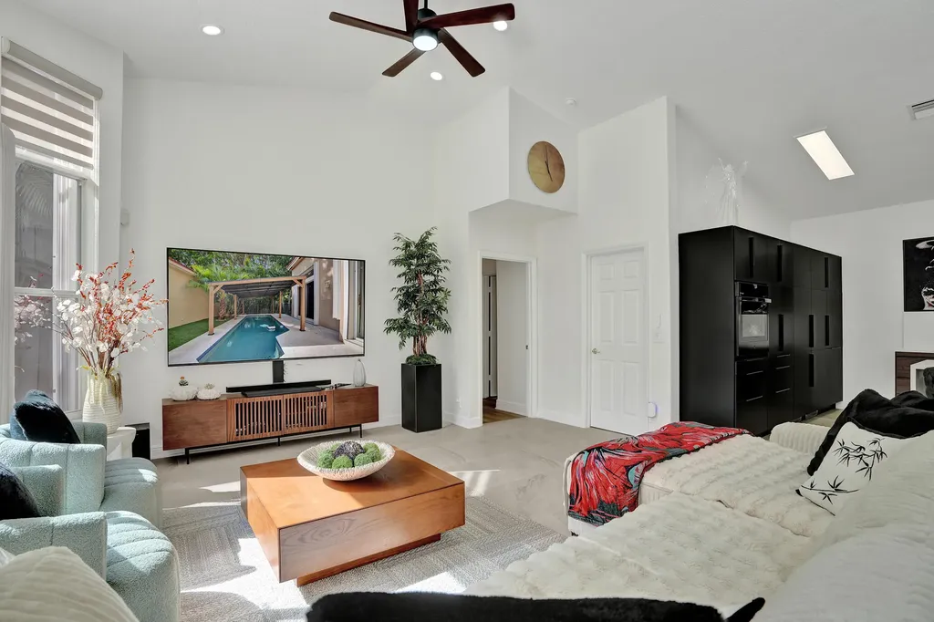 5860 NW 120th Avenue Coral Springs FL 33076