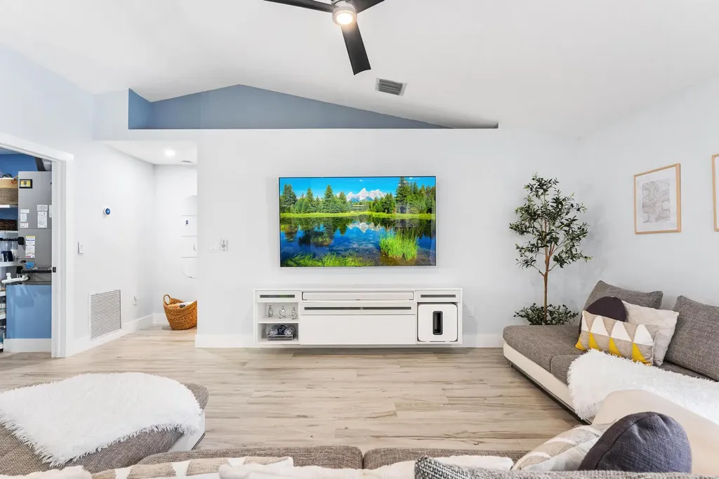 1750 17th Avenue N Lake Worth Beach FL 33460