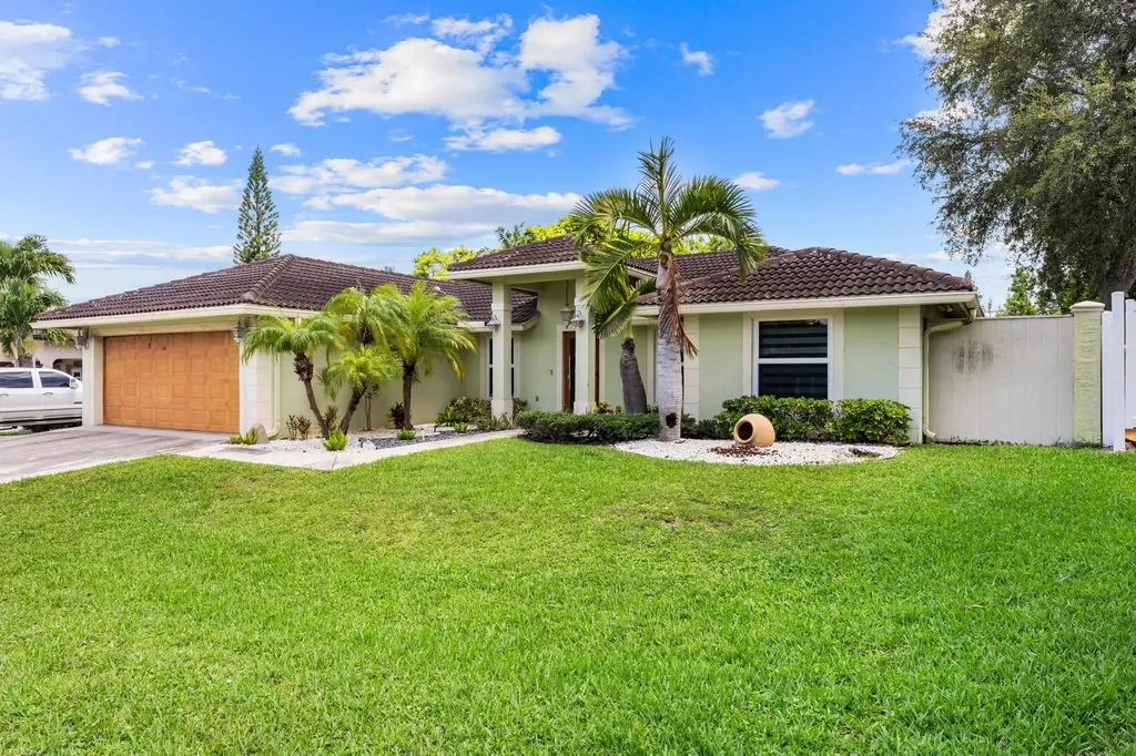 1750 17th Avenue N Lake Worth Beach FL 33460