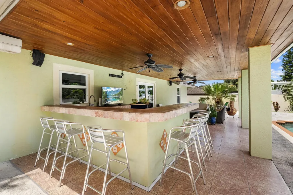 1750 17th Avenue N Lake Worth Beach FL 33460
