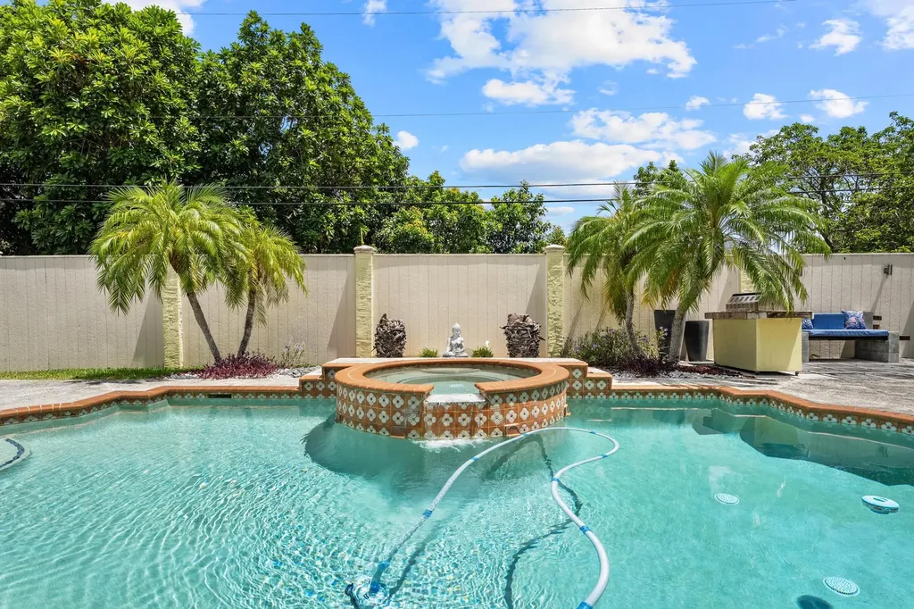 1750 17th Avenue N Lake Worth Beach FL 33460