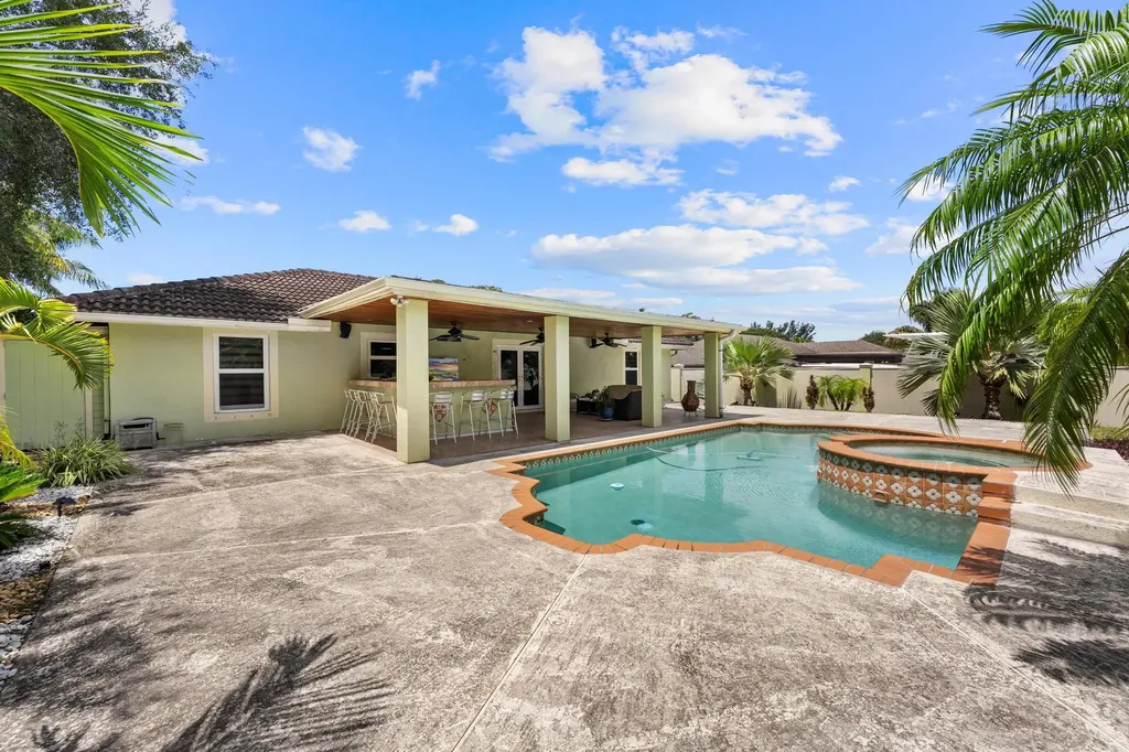 1750 17th Avenue N Lake Worth Beach FL 33460