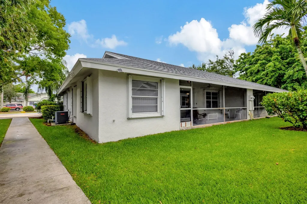 13810 Yarmouth Drive Wellington FL 33414