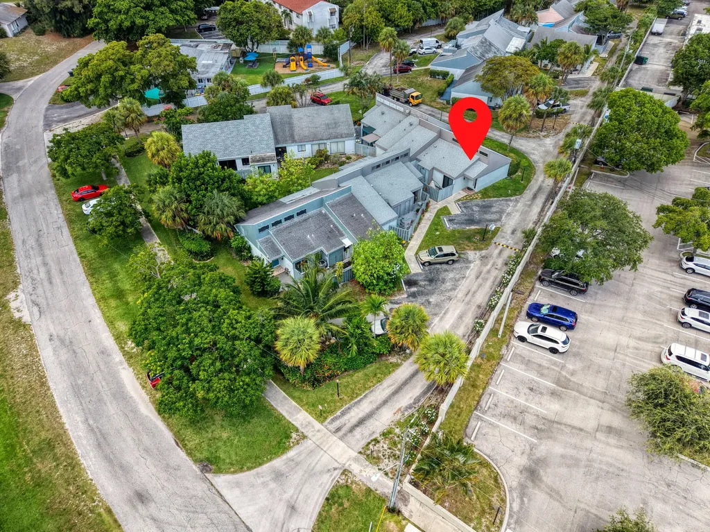 235 NW 15th Street Boca Raton FL 33432
