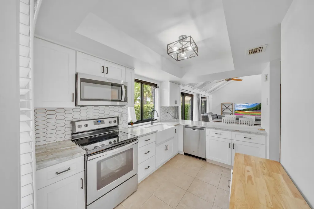 235 NW 15th Street Boca Raton FL 33432