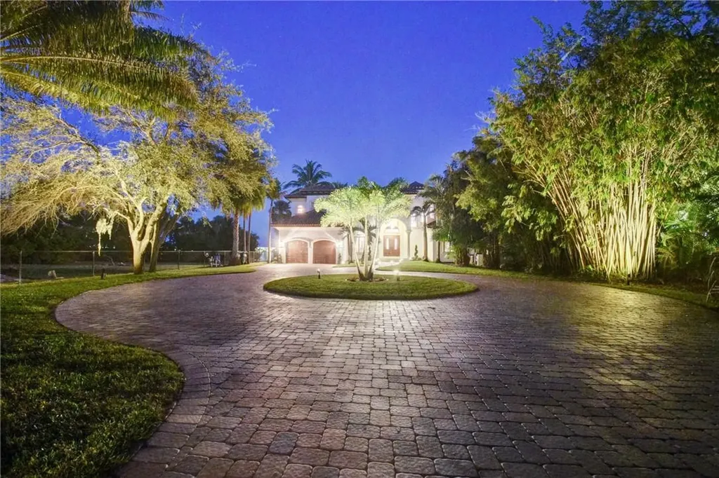 1320 S Lakeside Drive Lake Worth Beach FL 33460