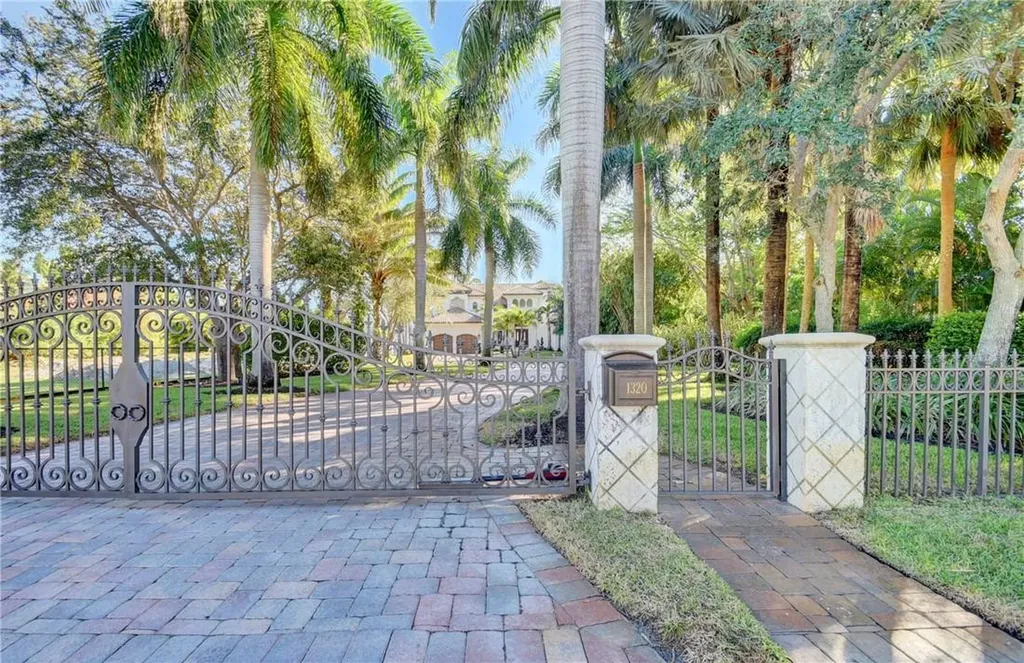 1320 S Lakeside Drive Lake Worth Beach FL 33460