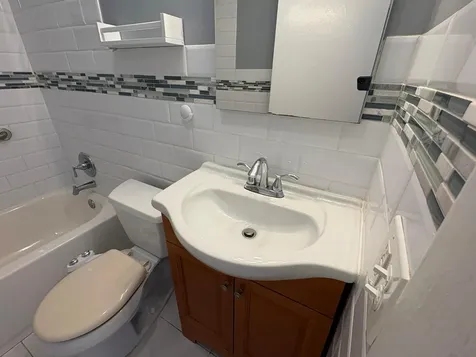 231 SW 8th Street Dania Beach FL 33004