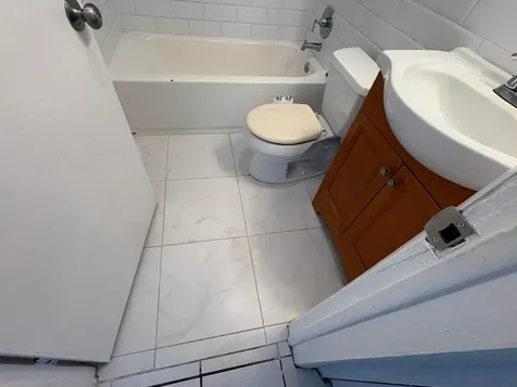 231 SW 8th Street Dania Beach FL 33004