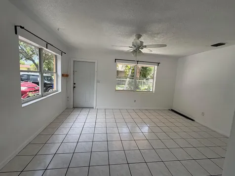 231 SW 8th Street Dania Beach FL 33004