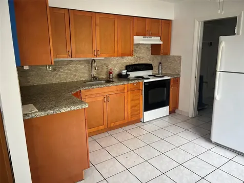 231 SW 8th Street Dania Beach FL 33004