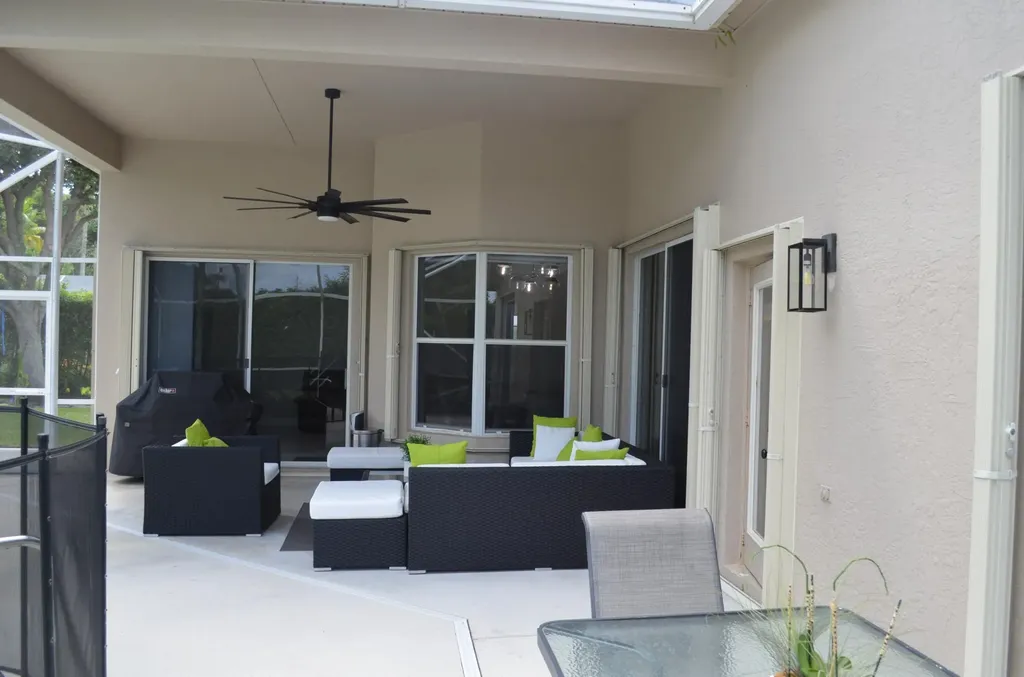 9242 Olmstead Drive Lake Worth FL 33467