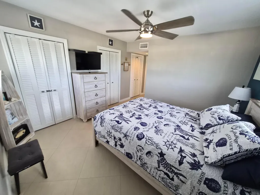 1815 N Surf Road Hollywood FL 33019