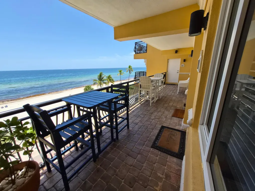 1815 N Surf Road Hollywood FL 33019