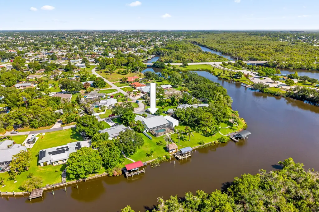 446 S Naranja Avenue Port St Lucie FL 34983