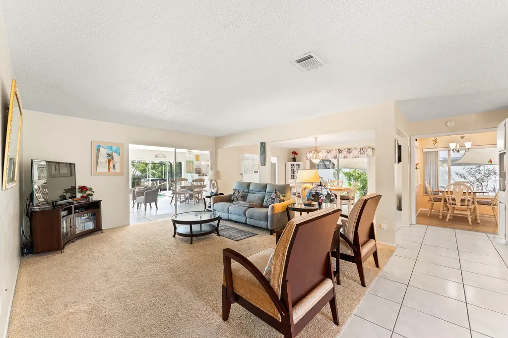 446 S Naranja Avenue Port St Lucie FL 34983