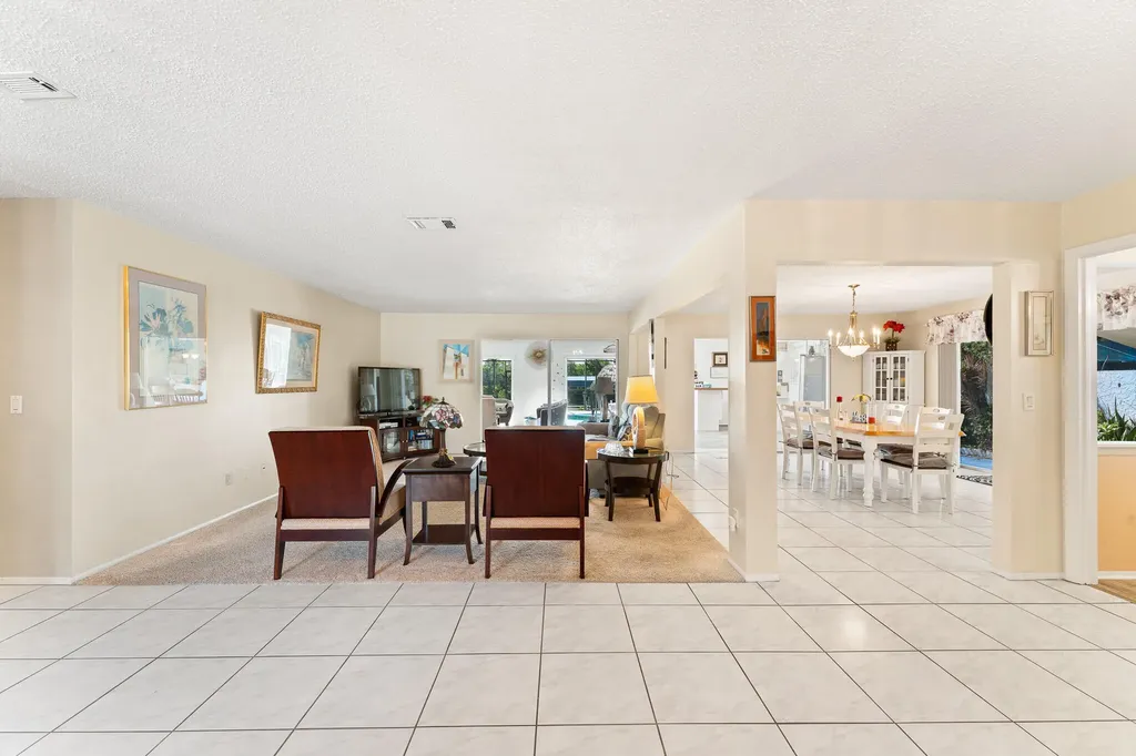 446 S Naranja Avenue Port St Lucie FL 34983