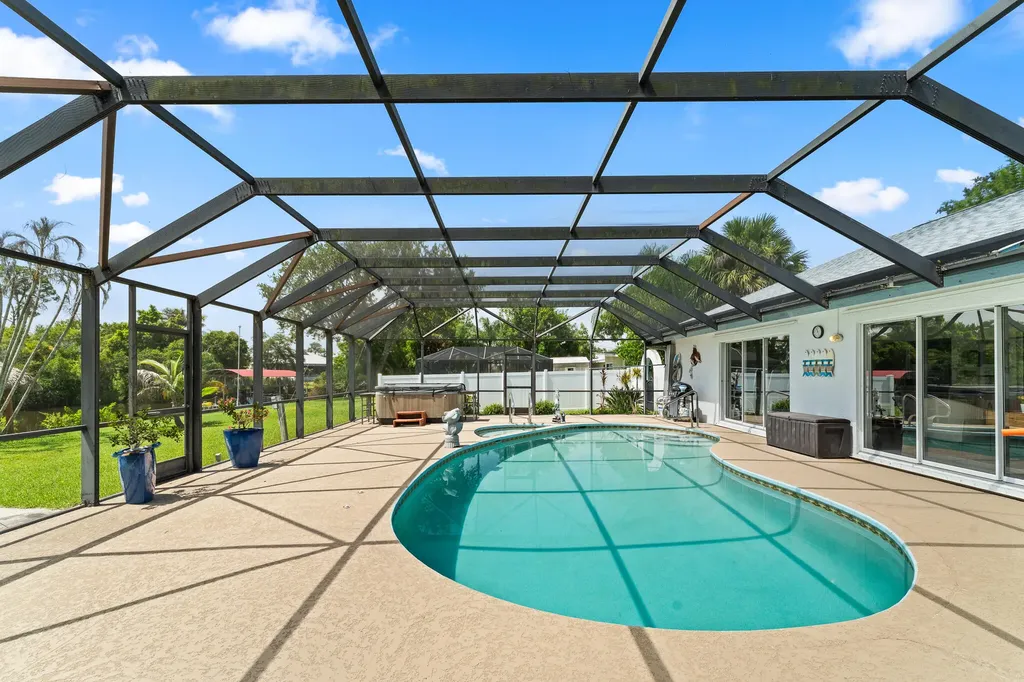 446 S Naranja Avenue Port St Lucie FL 34983