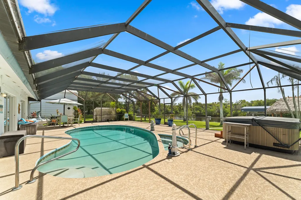 446 S Naranja Avenue Port St Lucie FL 34983