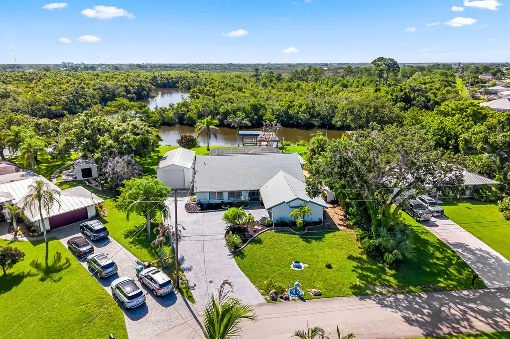 446 S Naranja Avenue Port St Lucie FL 34983