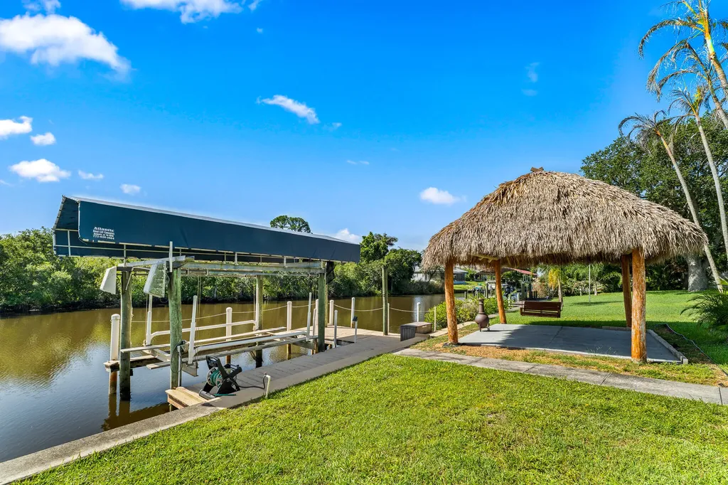 446 S Naranja Avenue Port St Lucie FL 34983