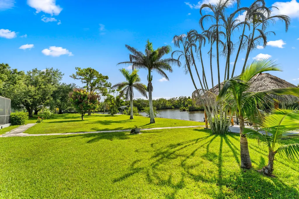446 S Naranja Avenue Port St Lucie FL 34983