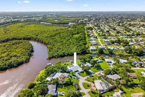 446 SE Naranja Avenue Port St Lucie FL 34983