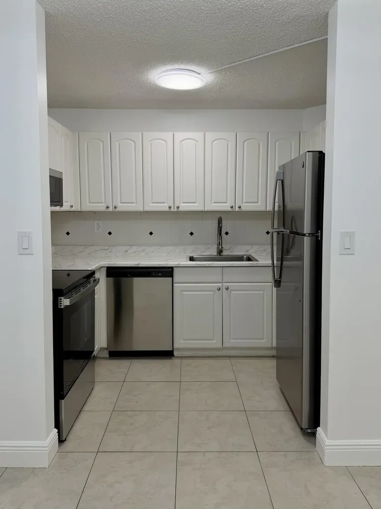 2661 Riverside Drive Coral Springs FL 33065