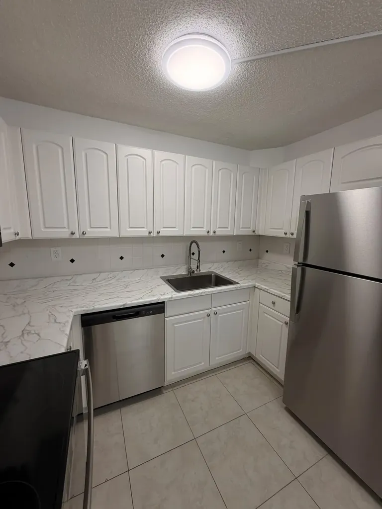 2661 Riverside Drive Coral Springs FL 33065