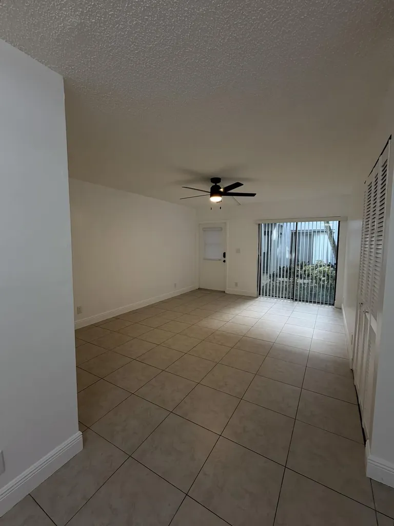 2661 Riverside Drive Coral Springs FL 33065