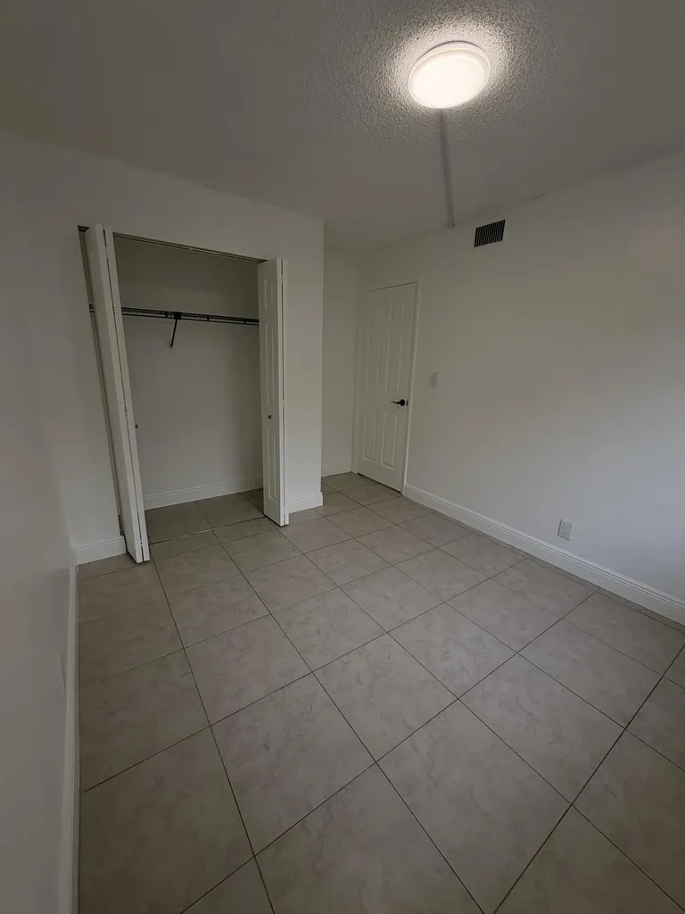 2661 Riverside Drive Coral Springs FL 33065