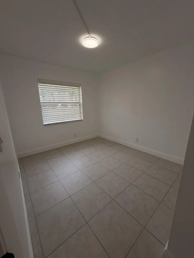 2661 Riverside Drive Coral Springs FL 33065