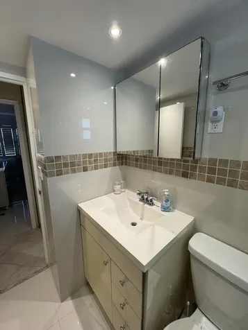 220 Kings Point Drive Sunny Isles Beach FL 33160
