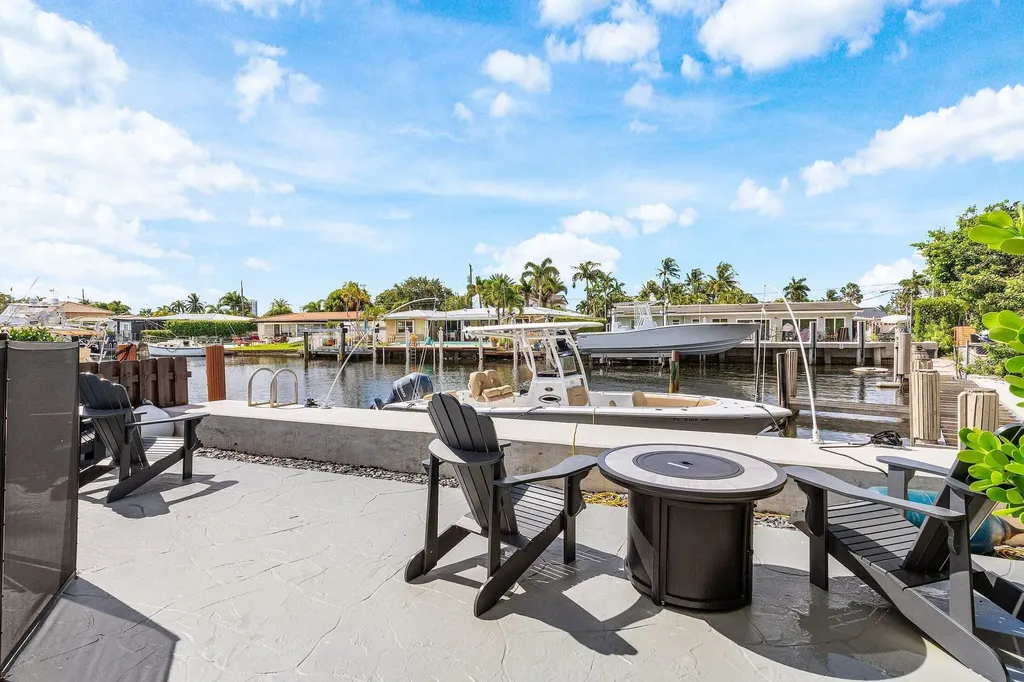 2200 SE 9th Street Pompano Beach FL 33062