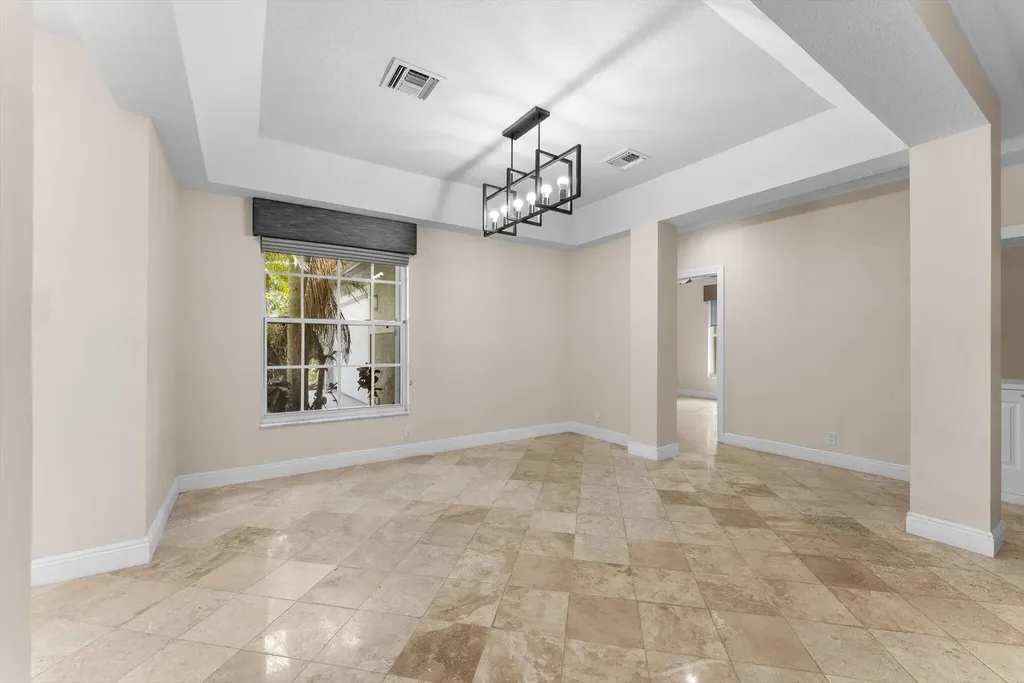 4 Glengary Road Palm Beach Gardens FL 33418