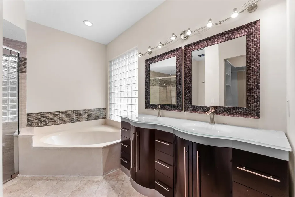 4 Glengary Road Palm Beach Gardens FL 33418