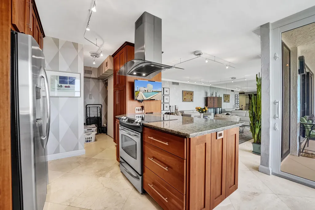 936 Intracoastal Drive Fort Lauderdale FL 33304