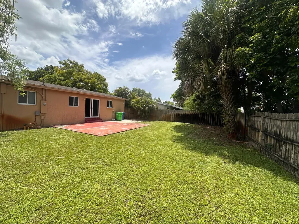6281 NW 14th Court Sunrise FL 33313