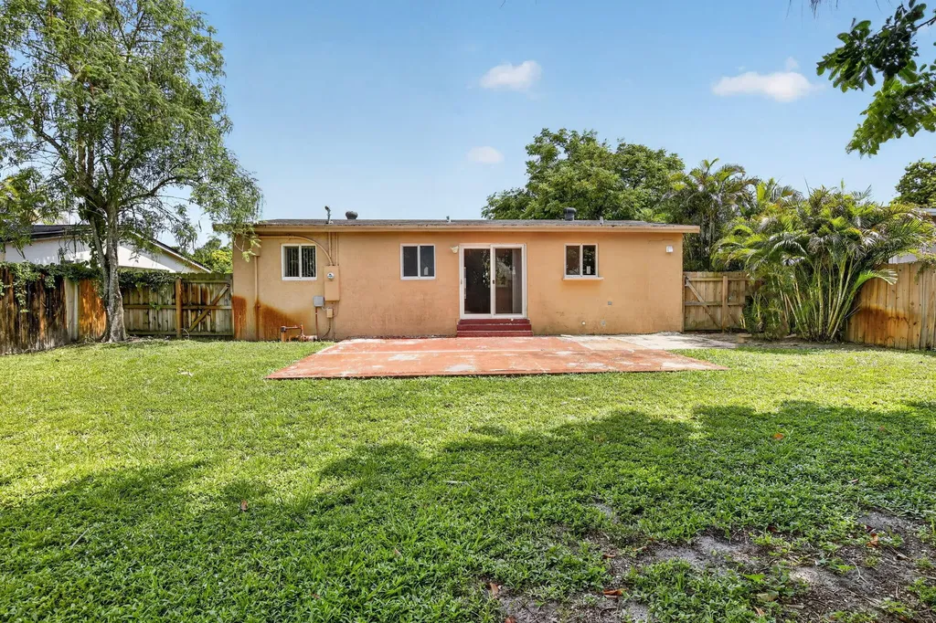 6281 NW 14th Court Sunrise FL 33313