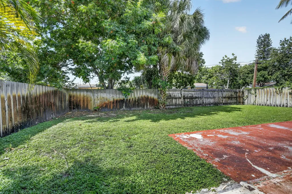 6281 NW 14th Court Sunrise FL 33313