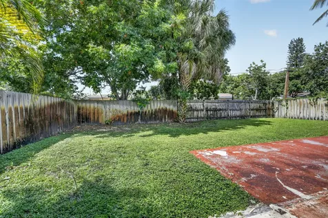 6281 NW 14th Court Sunrise FL 33313