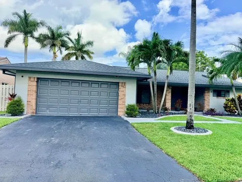 1341 NW White Stone Way Davie FL 33325