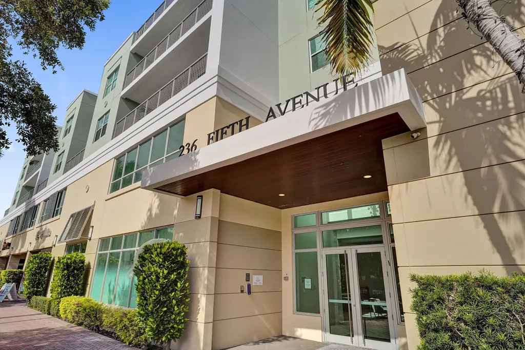236 SE 5th Avenue Delray Beach FL 33483