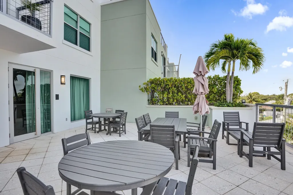 236 SE 5th Avenue Delray Beach FL 33483