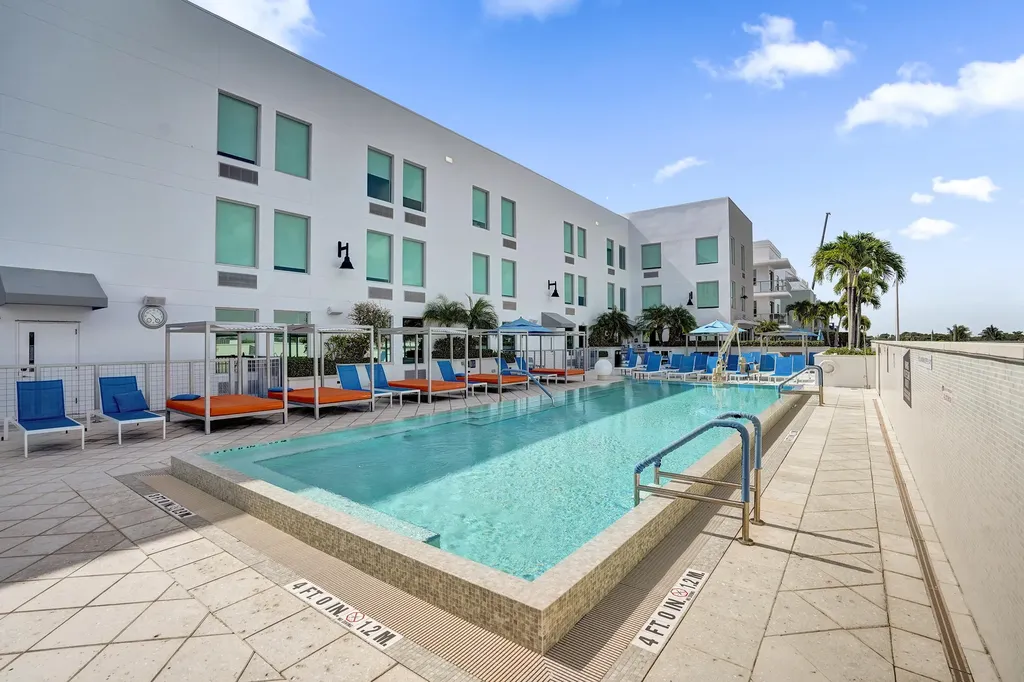 236 SE 5th Avenue Delray Beach FL 33483
