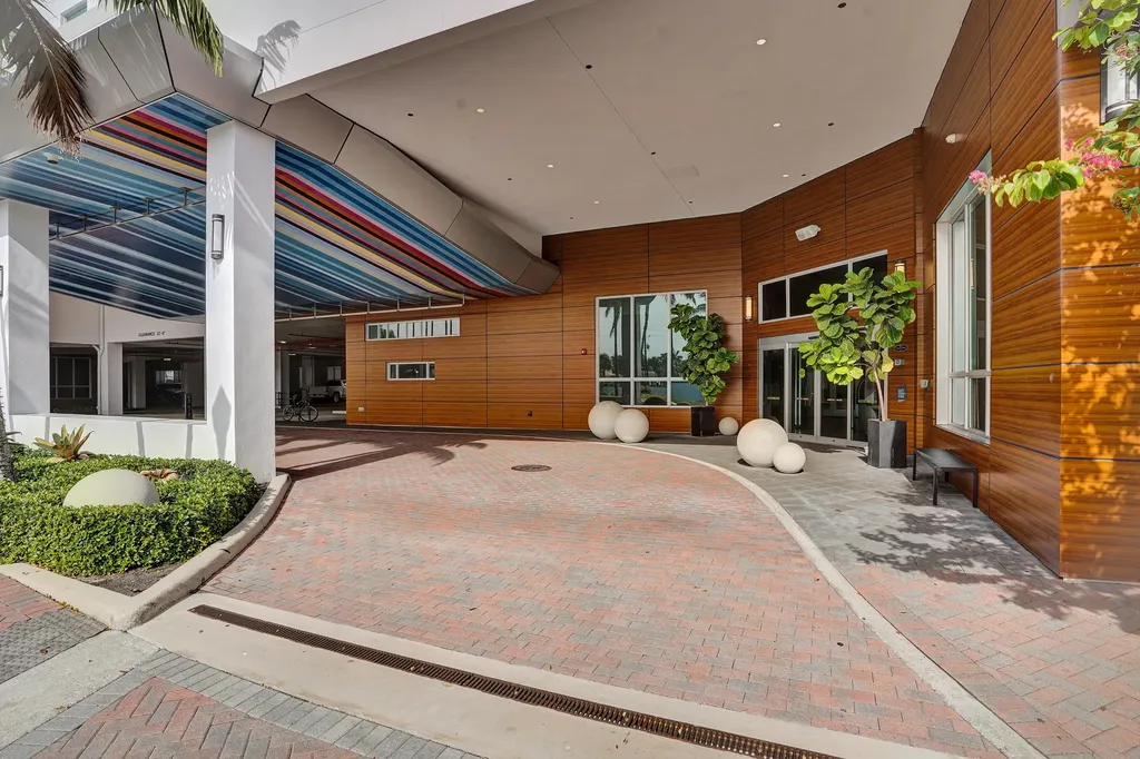 236 SE 5th Avenue Delray Beach FL 33483