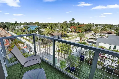 236 SE 5th Avenue Delray Beach FL 33483